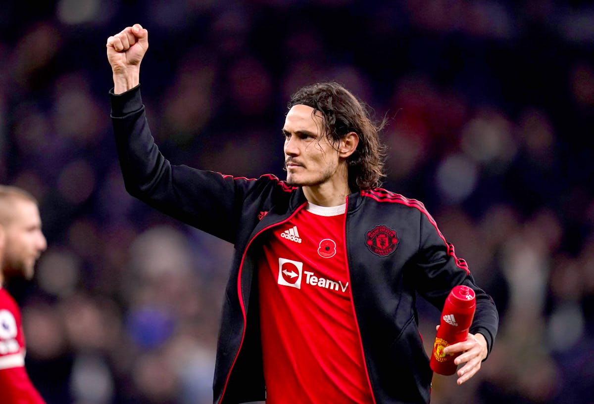 El Palmeiras está interesado en fichar al veterano delantero Edinson Cavani